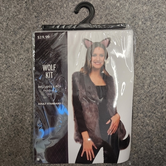 NWT Suit Yourself Women's Wolf Kit Halloween Costume Cosplay Easy Headband Tail - Picture 1 of 5